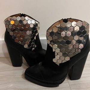 Dolce vita booties glass
